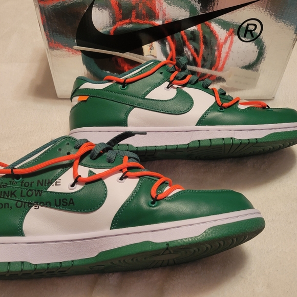 SOLD- Nike Dunks - Picture 6 of 6